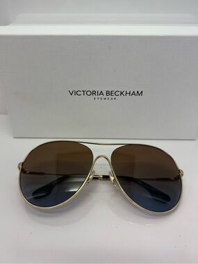 Victoria Beckham Gold Frame aviator Sunglasses with Brown Gradient Lenses